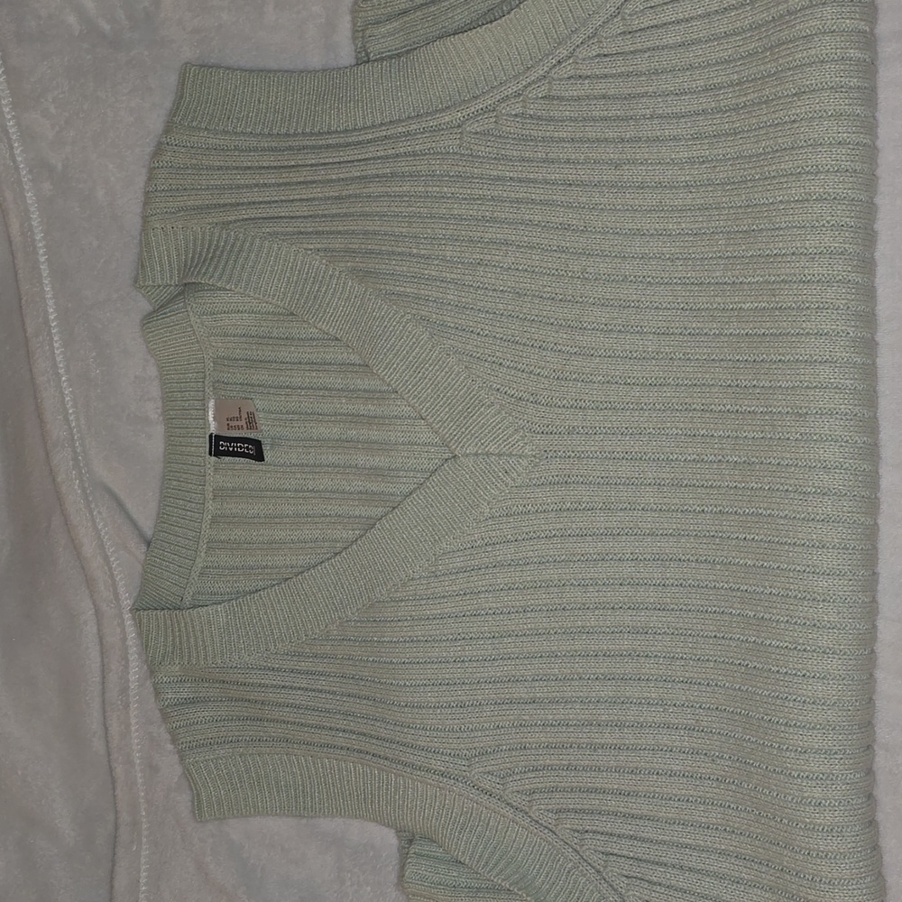Sweater vest